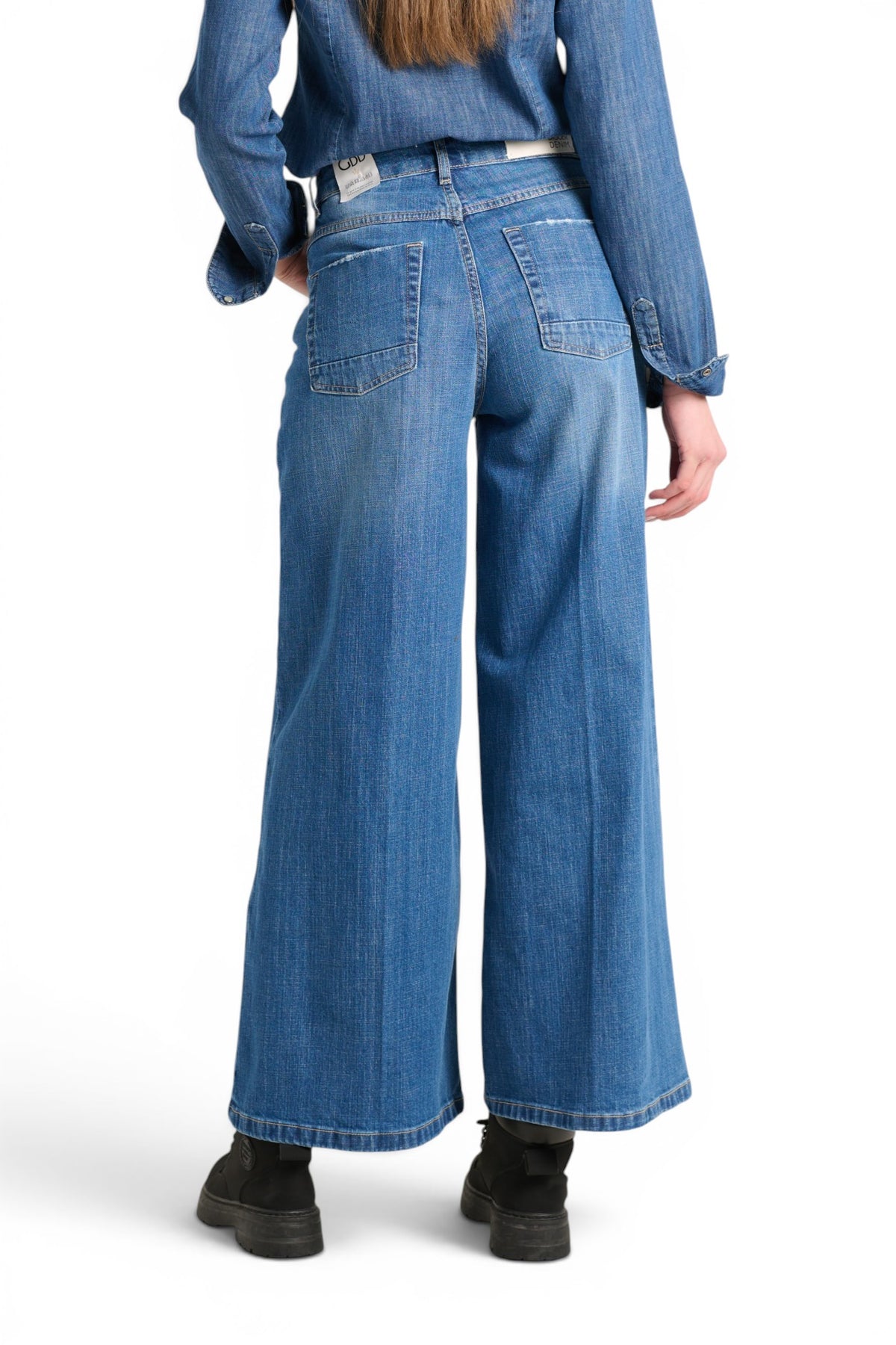 Becca wide-leg jeans in indigo cross denim
