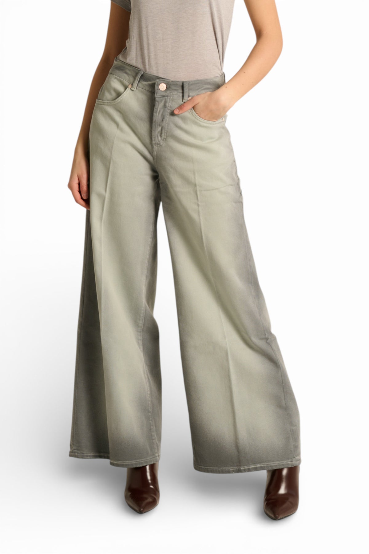 Pantaloni Becca wide leg in drill comfort spraywash