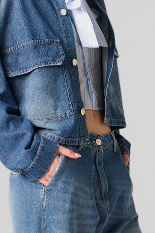 Giubbino Jane box fit in denim slegato