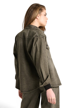 Giacca Camicia Patty boxfit in denim nero cioccolato slegato