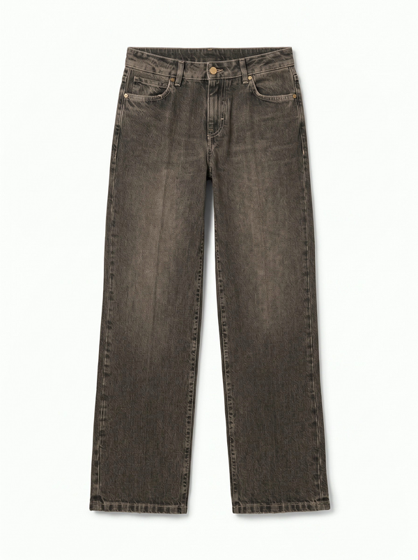 Becky straight-leg jeans in chocolate black denim