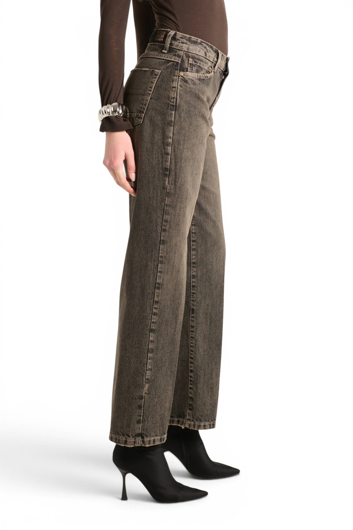 Becky straight-leg jeans in chocolate black denim