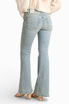 Jeans Avery slim flared in denim comfort