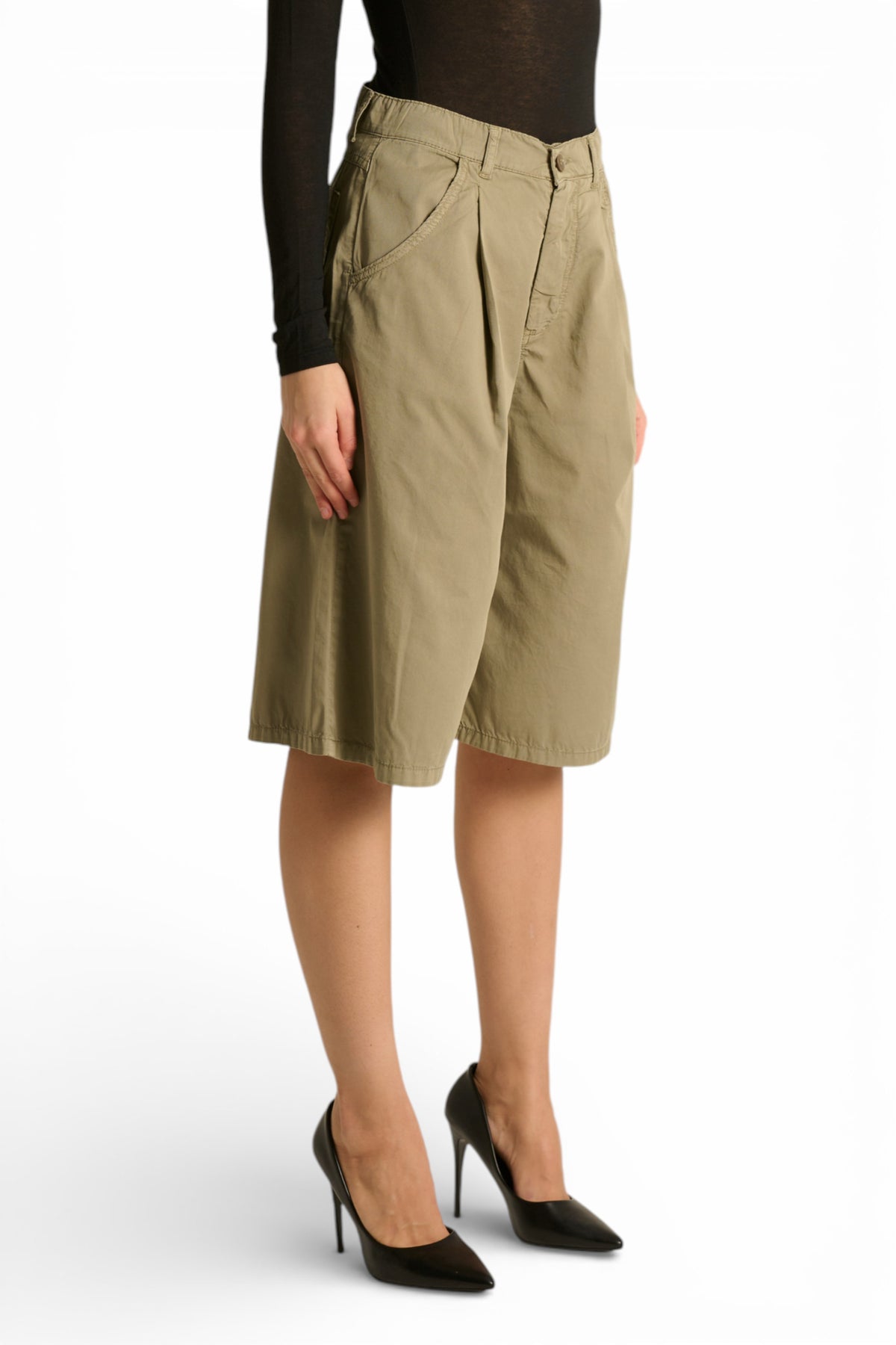 Bermuda Haze con pinces in gabardine