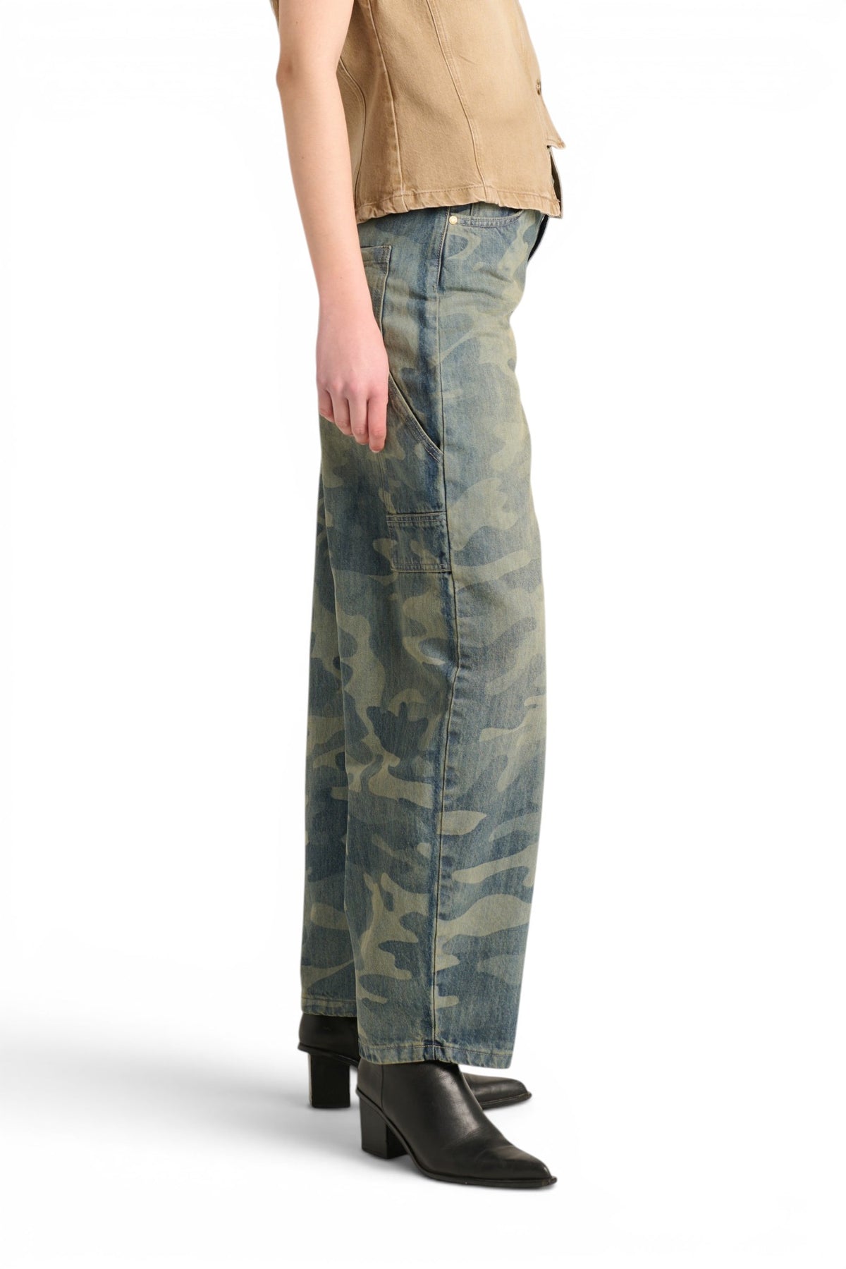 Jeans Charli carpenter barrel in denim camouflage laserato