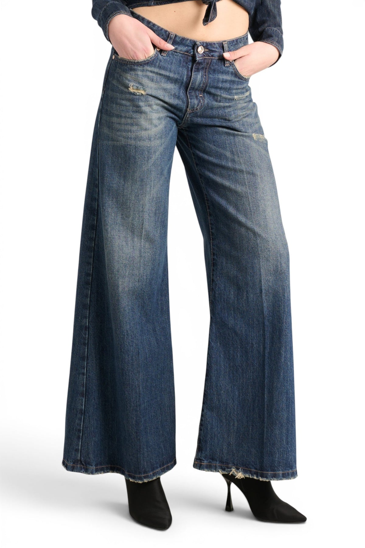 Brenda wide leg jeans in rigid denim with abrasions