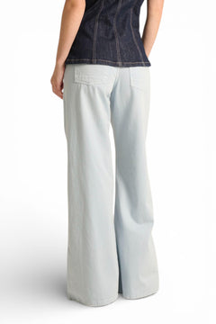 Pantaloni Brenda wide leg in drill fermo con trattamenti denim
