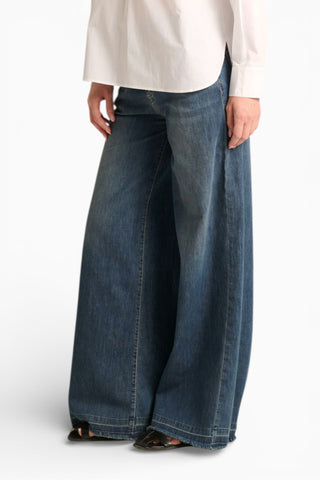 Jeans Becca wide leg in denim light comfort con piega presfilata