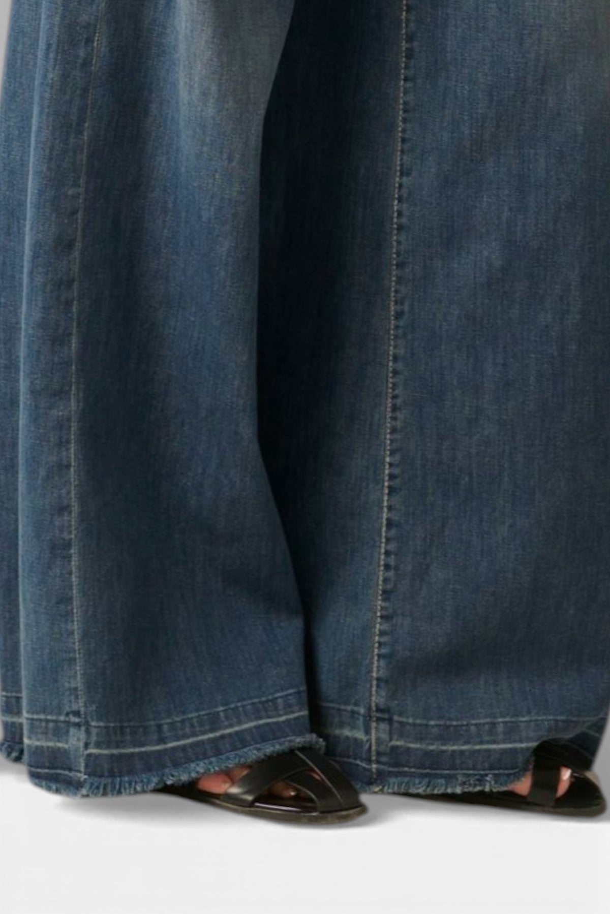 Jeans Becca wide leg in denim light comfort con piega presfilata