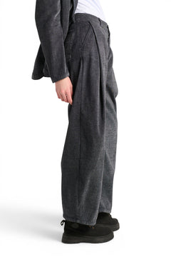 Jeans Anais barrel in denim floccato in trama