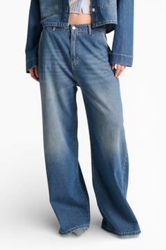Jeans Born con tasca america a vita regolare in denim slegato