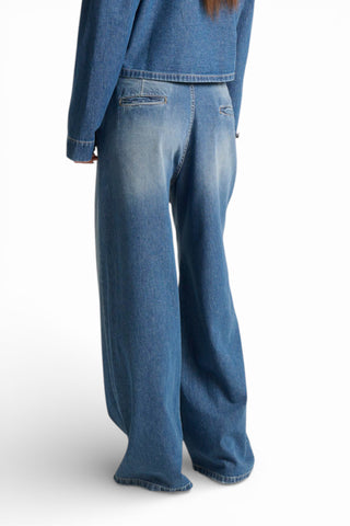 Jeans Born oversize con tasca america a vita bassa in denim slegato