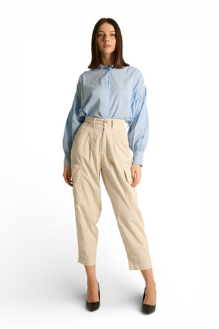 Pantaloni Debora cargo balloon fit in gabardine a vita alta con pinces