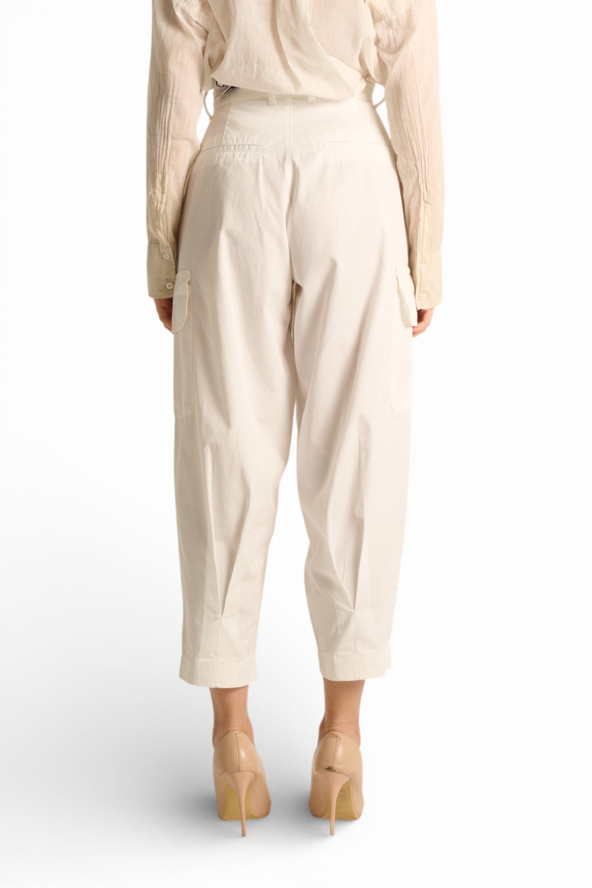 Pantaloni Debora cargo balloon fit in gabardine a vita alta con pinces