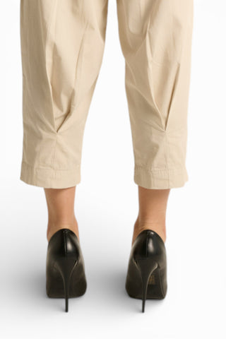 Pantaloni Debora cargo balloon fit in gabardine a vita alta con pinces