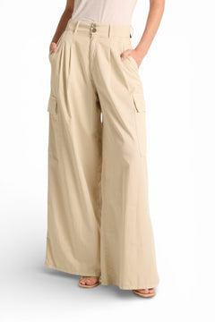 Pantaloni Angy pantapalazzo in gabardine con tasconi