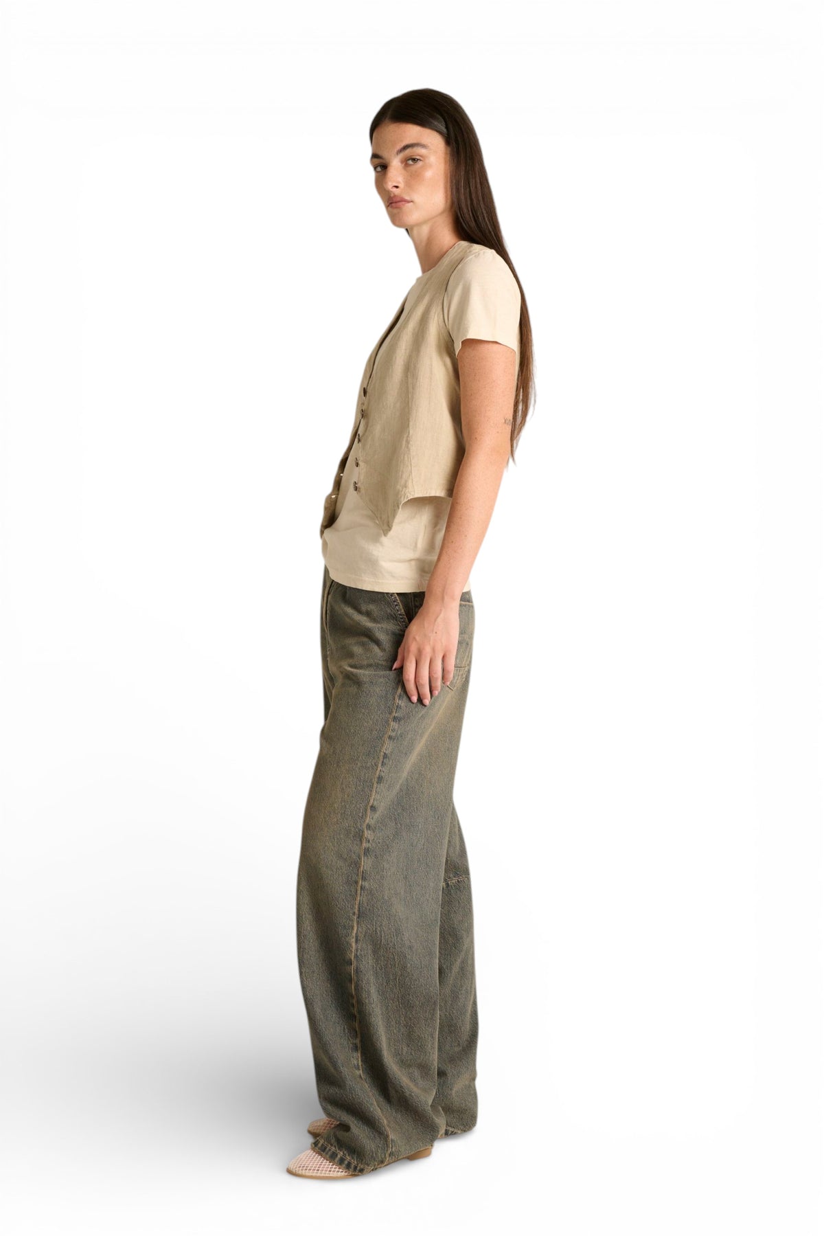 Jeans Ritha oversize straight con riprese al ginocchio in denim slegato