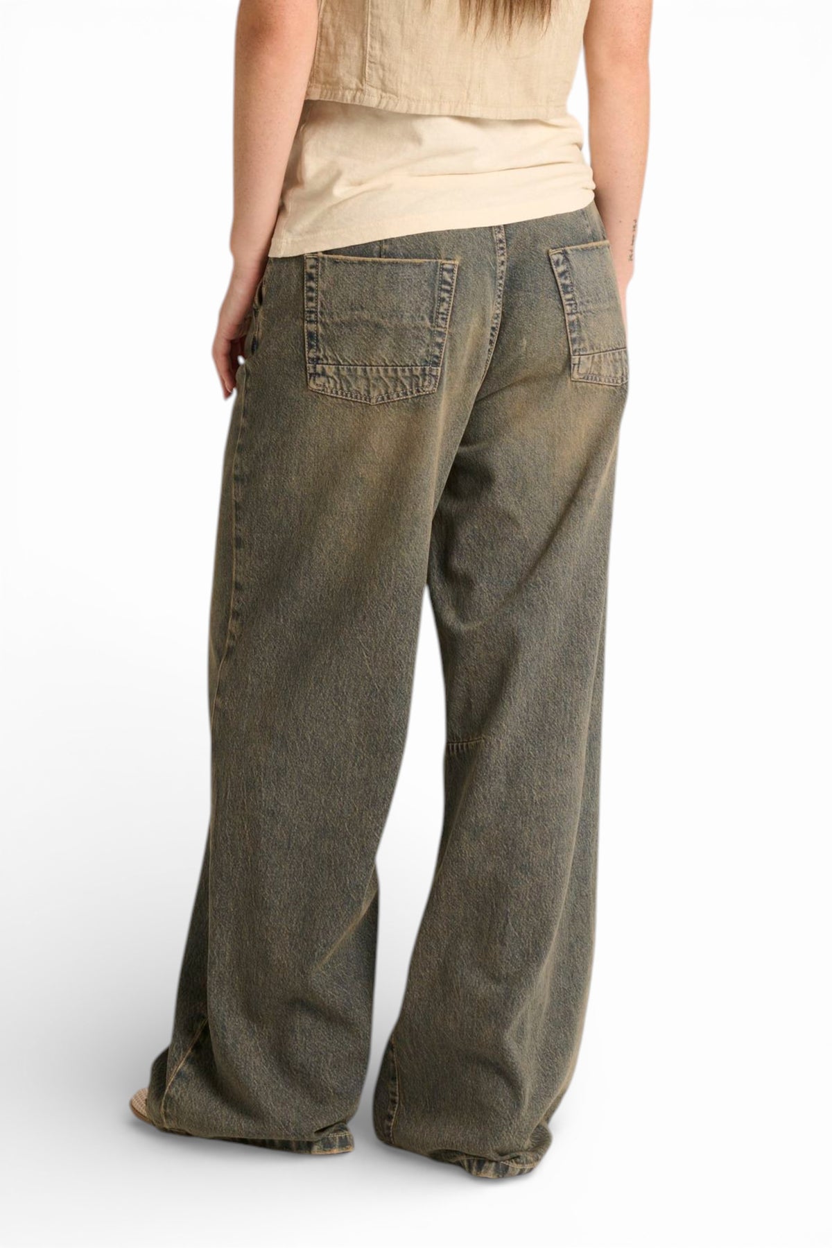 Jeans Ritha oversize straight con riprese al ginocchio in denim slegato