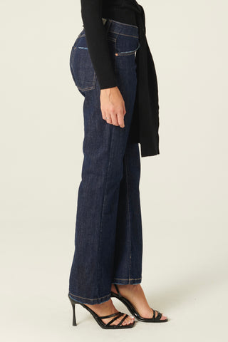 Jeans Aurora a trombetta in denim comfort