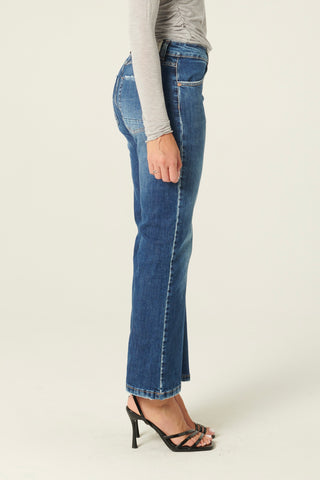 Jeans Aurora a trombetta in denim comfort