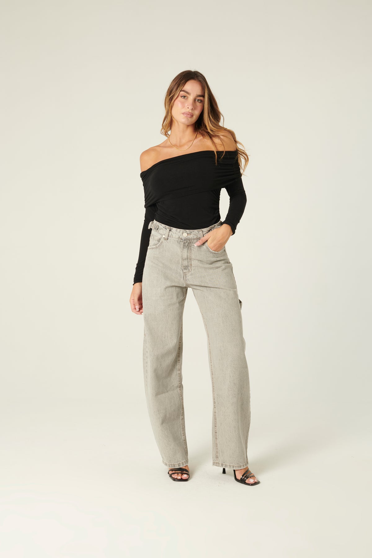 Maglia Vera con collo ribaltato con arricci in misto cashmere