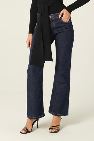 Jeans Aurora a trombetta in denim comfort