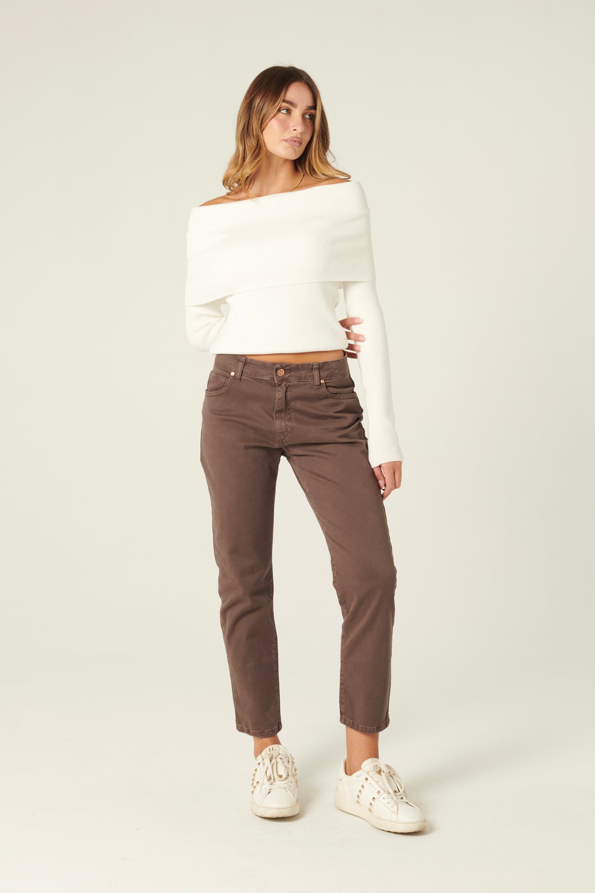 Pantaloni Ava slim regular in drill