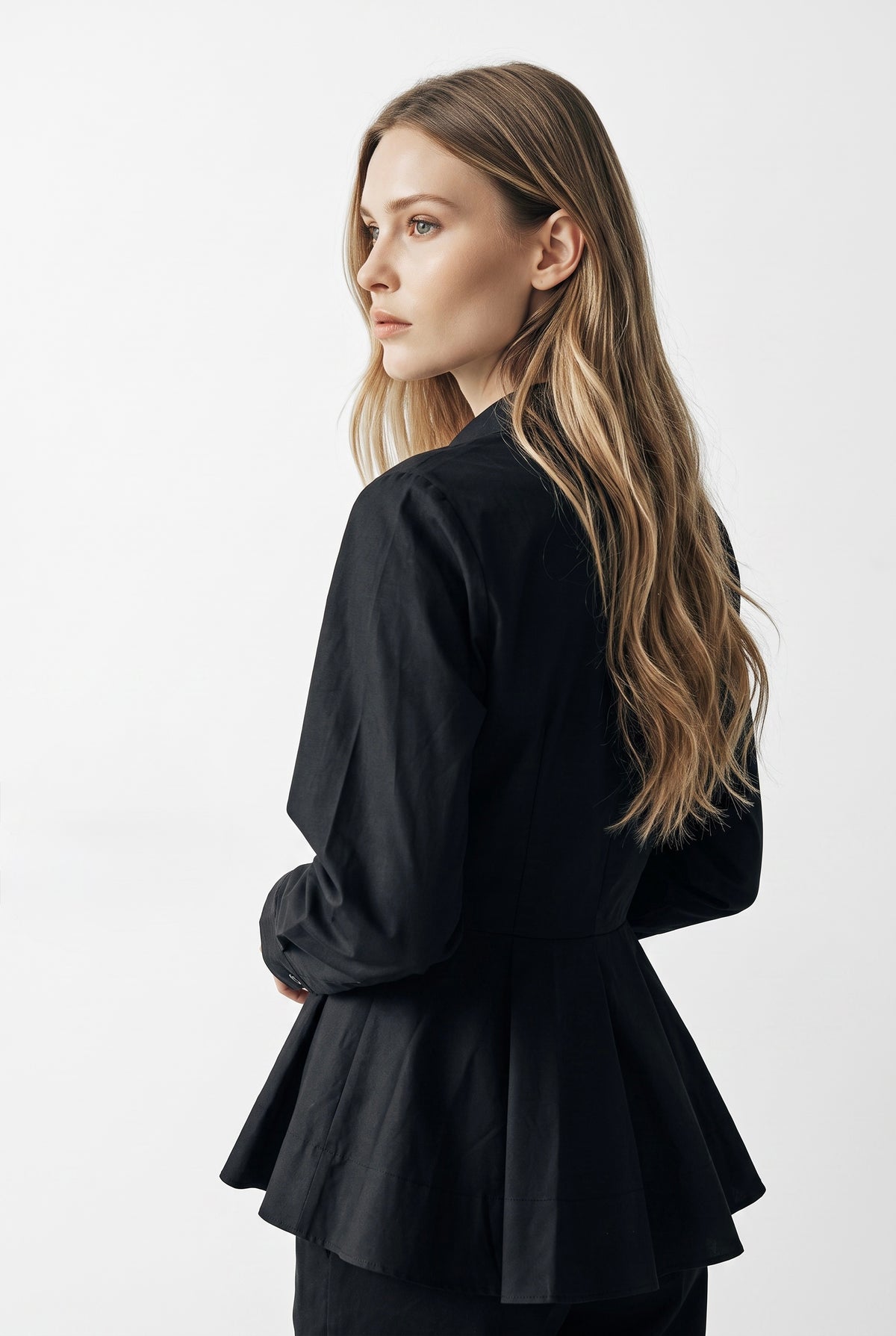 Yvette shirt in cotton poplin with side flare