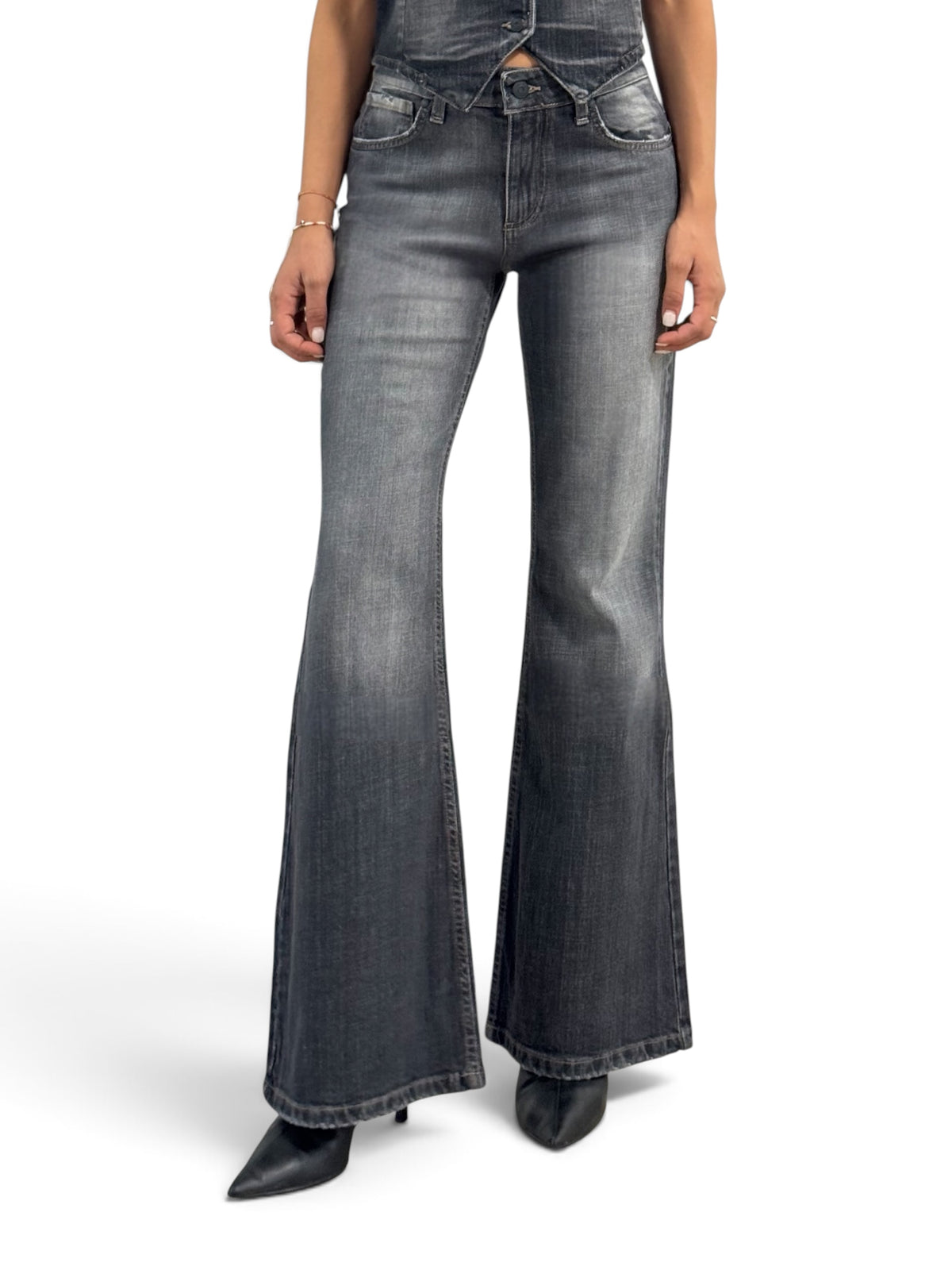 Claire-S Flared Bootcut Jeans in Black Denim