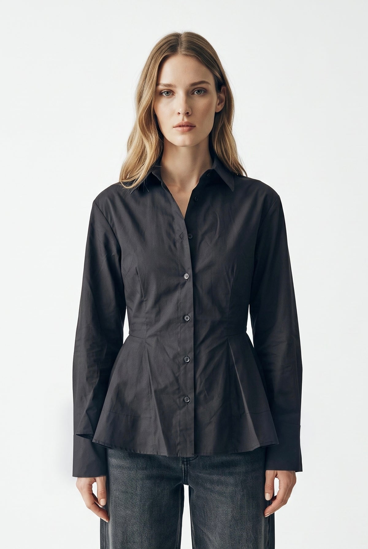 Yvette shirt in cotton poplin with side flare