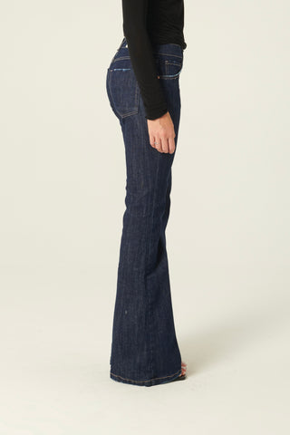 Jeans Avery flared in denim comfort
