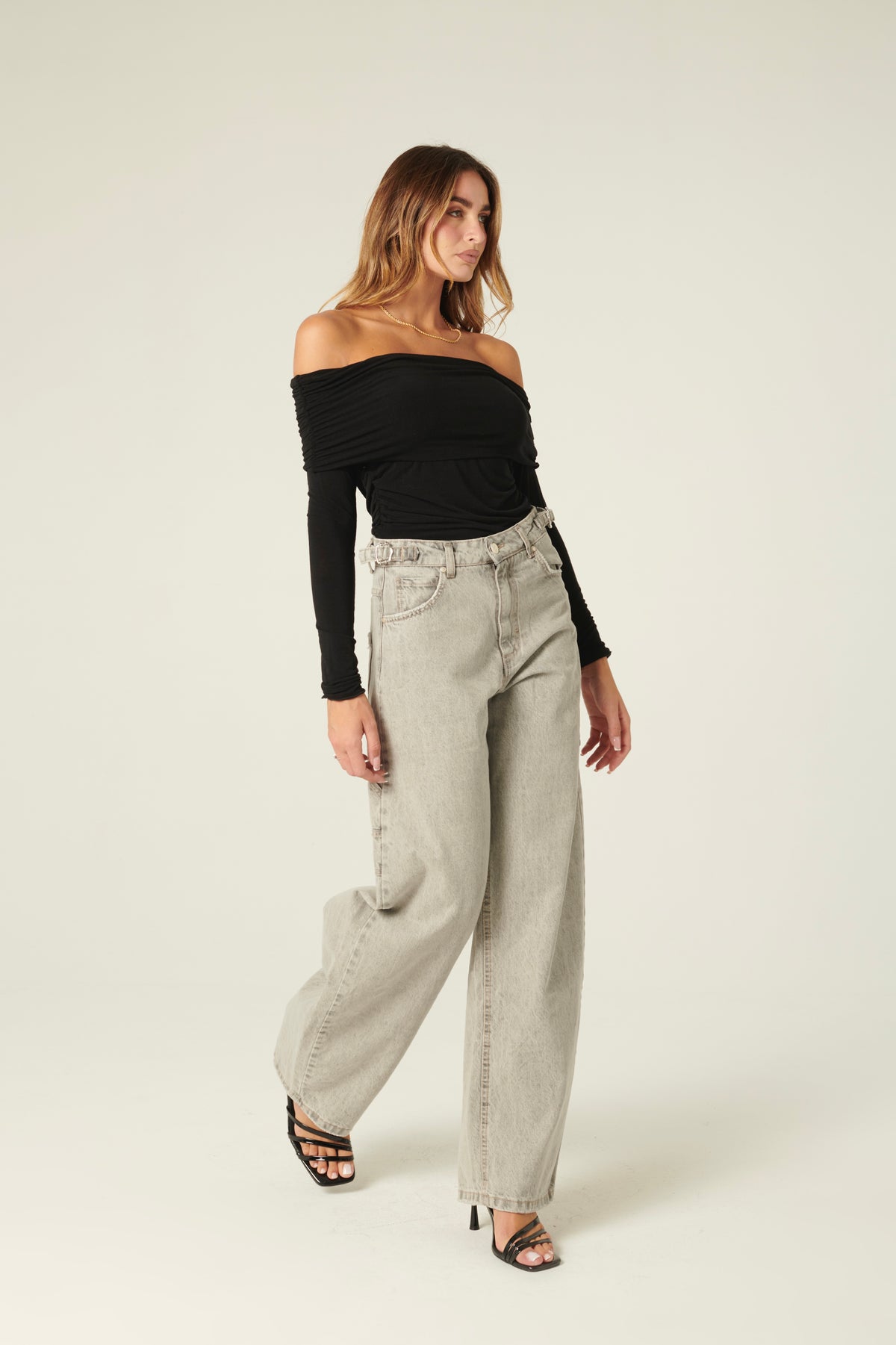 Maglia Vera con collo ribaltato con arricci in misto cashmere