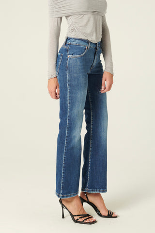 Jeans Aurora a trombetta in denim comfort