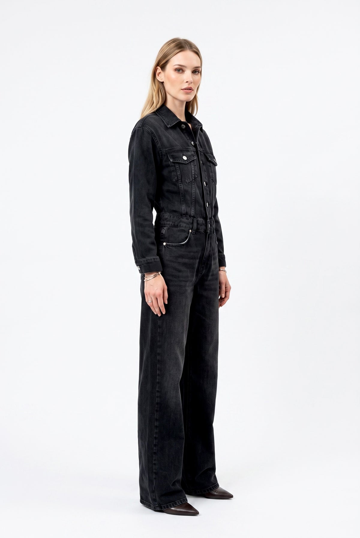 Jumpsuit Mary in drill tinto old con trattamenti denim