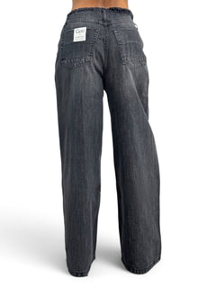 Dakota-S barrel wide leg jeans in black denim