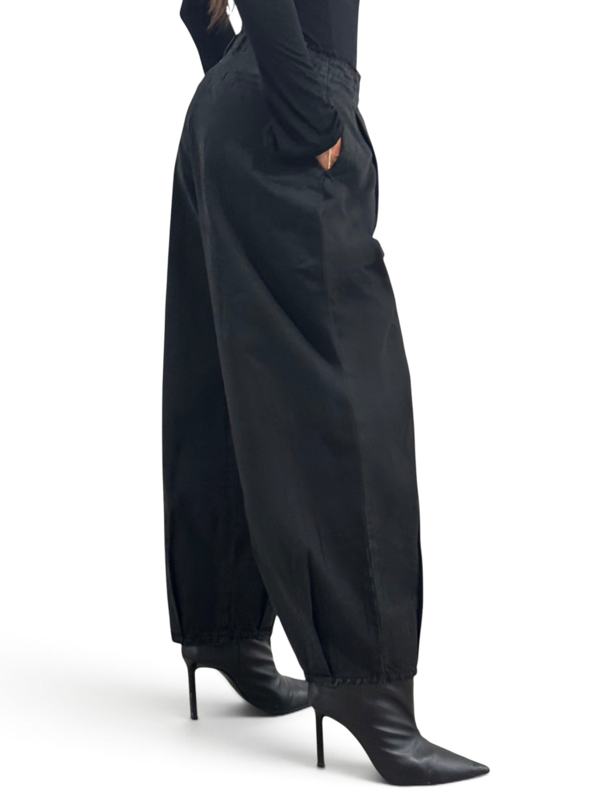 Judo barrel trousers in gabardine with fringed bustier