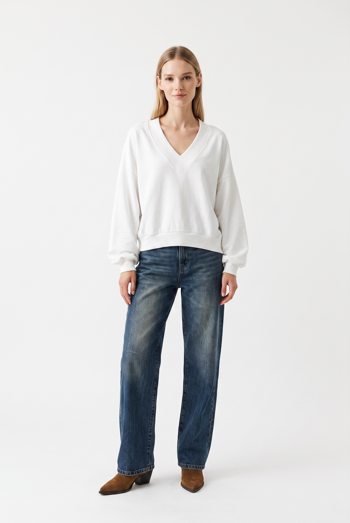 Felpa Pearl oversize con scollo a V e maniche curvate