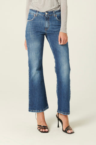 Jeans Aurora a trombetta in denim comfort