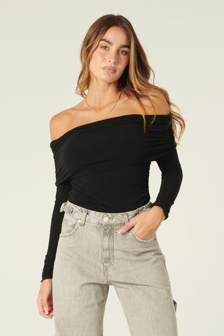 Maglia Vera con collo ribaltato con arricci in misto cashmere