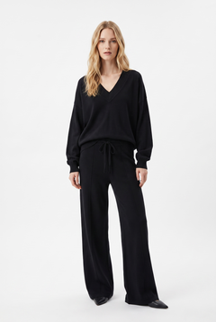 Felpa Pearl oversize con scollo a V e maniche curvate
