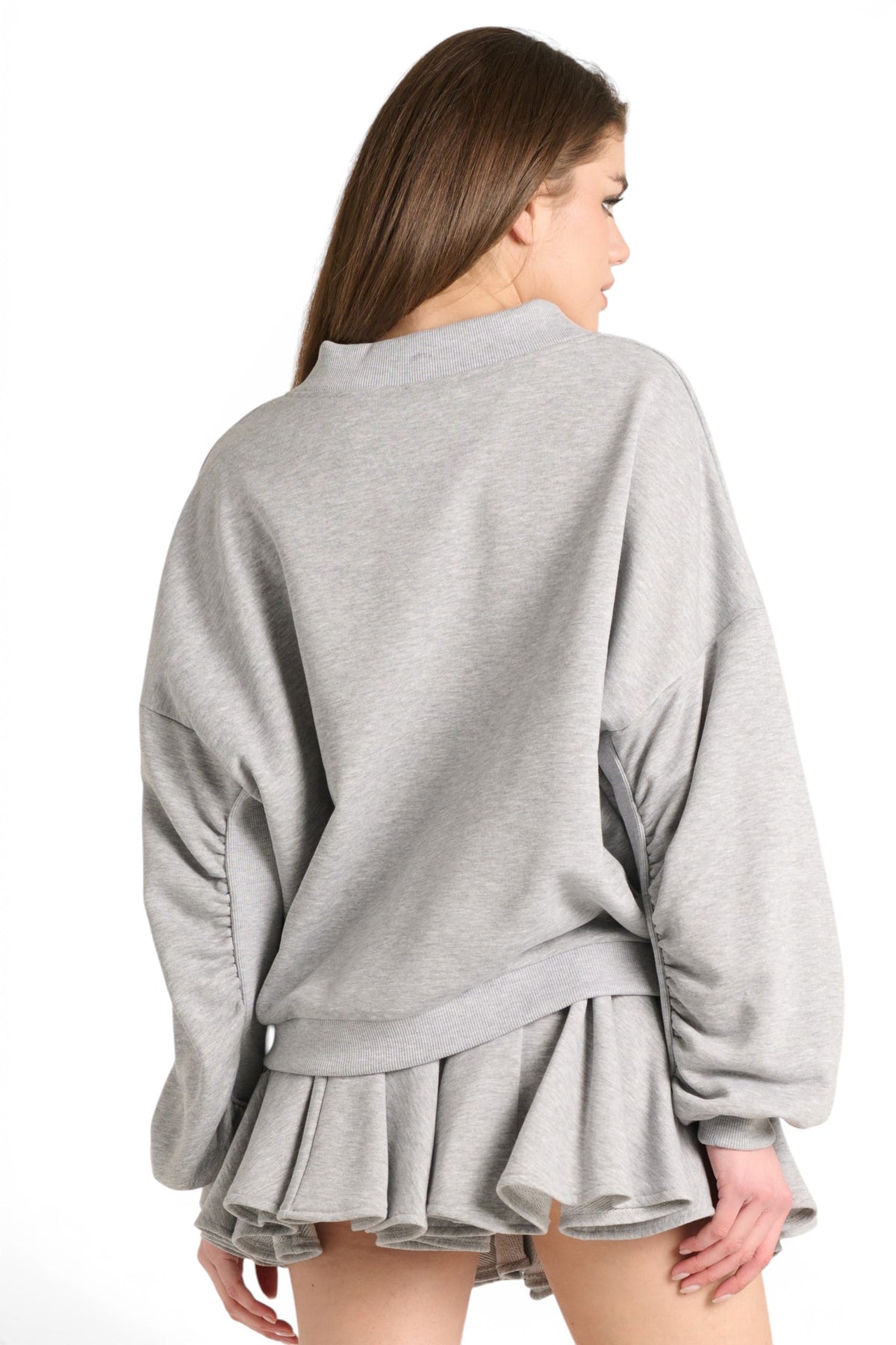 Felpa Pearl oversize con scollo a V e maniche curvate