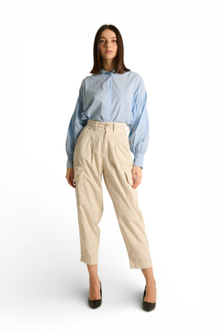 Camicia Yanira con collo coreano e maniche a sbuffo