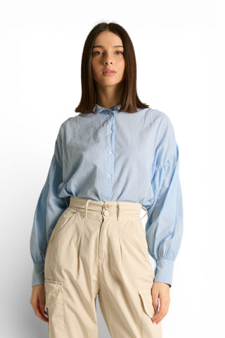 Camicia Yanira con collo coreano e maniche a sbuffo