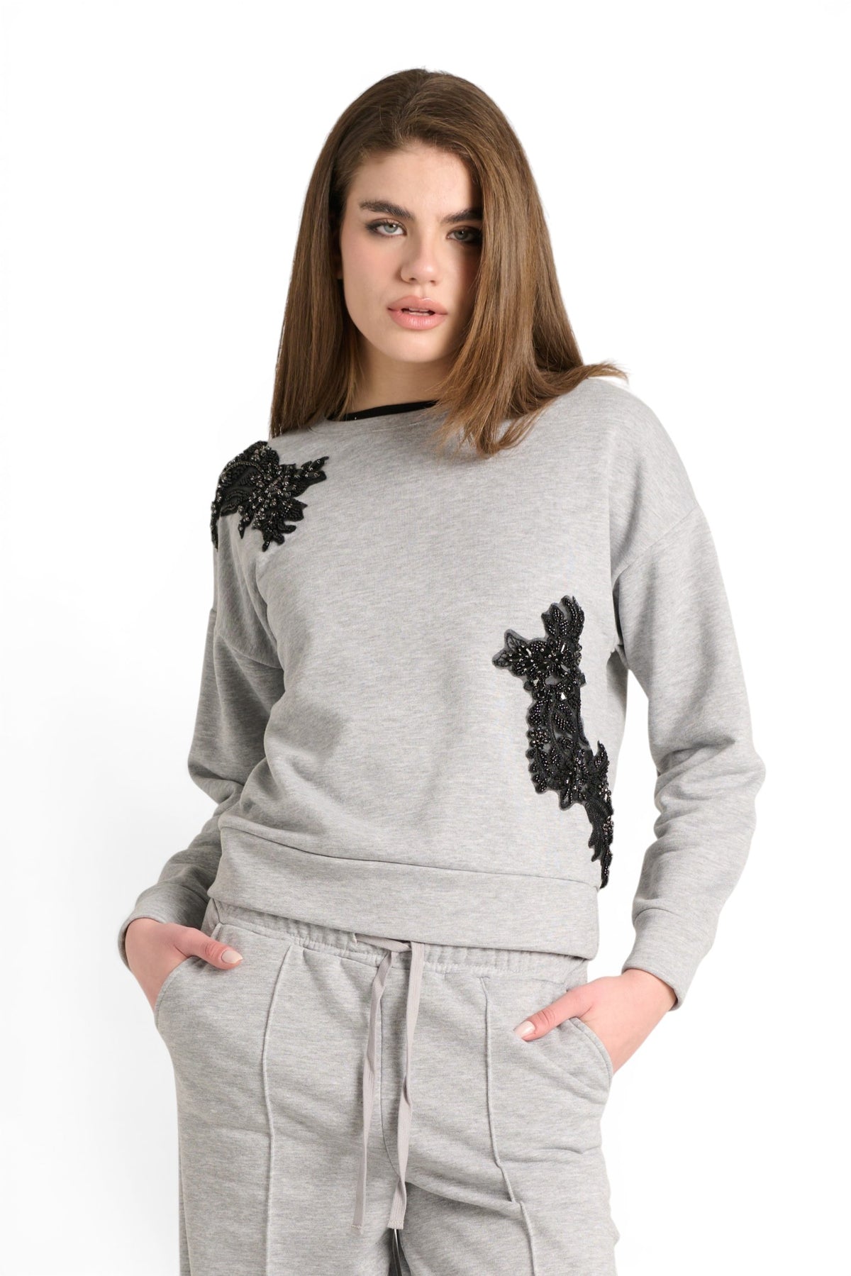 Felpa Crystal girocollo con patch perline e pietre ricamate