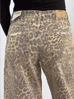 Pantaloni Buffy drill animalier - dettaglio molature distintive
