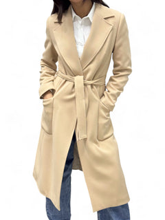 Cappotto lungo beige con fusciacca in tessuto tecnico