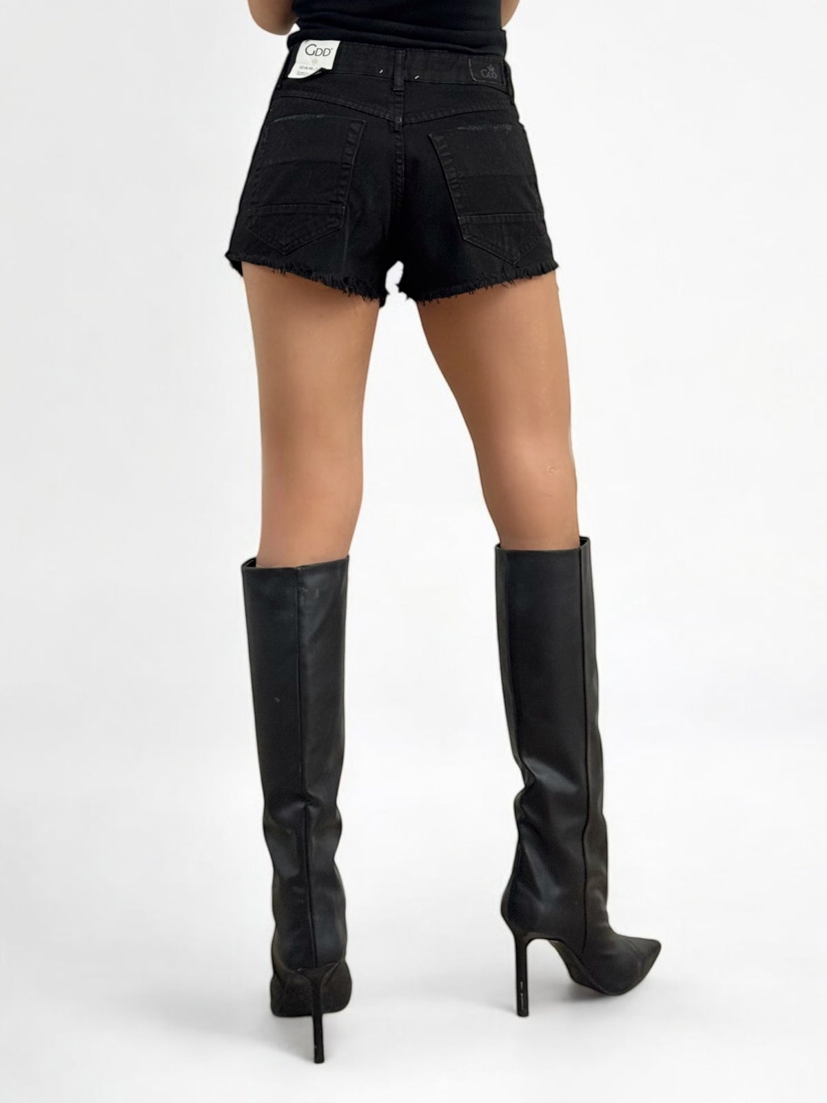 Shorts FAITH in drill
