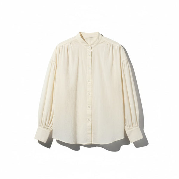 Camicia Yanira con collo coreano e maniche a sbuffo