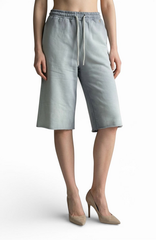 Bermudone Nicole in felpa con trattamento spraywash