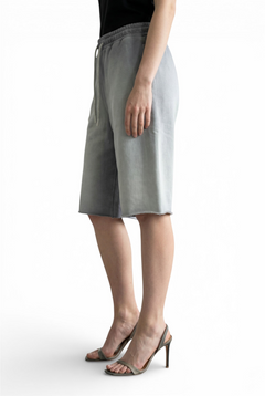 Bermudone Nicole in felpa con trattamento spraywash